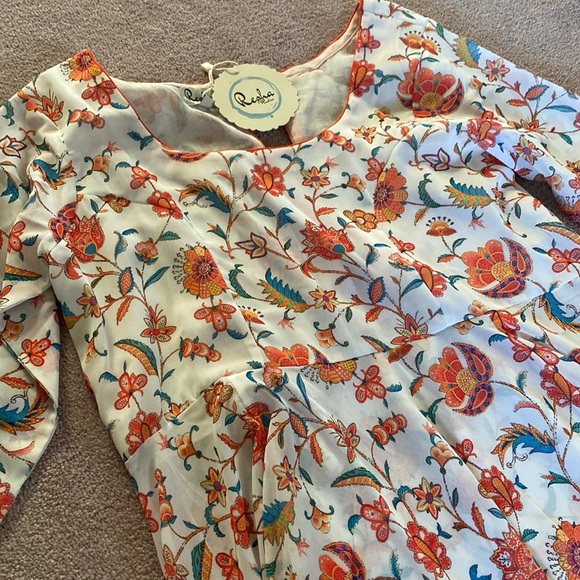 Indian suit BRAND NEW ! - Picture 8 of 8